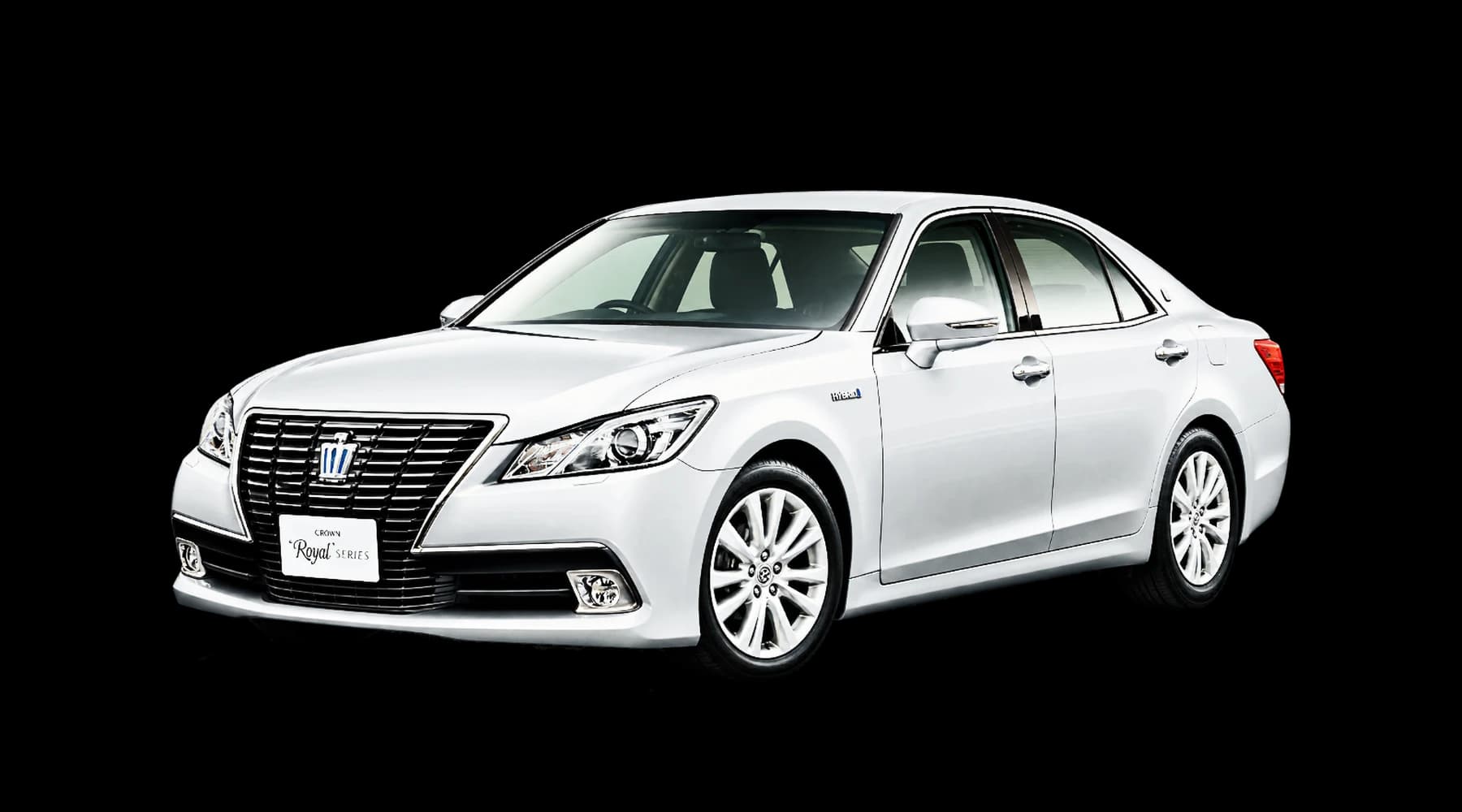 Toyota Crown Hybrid 2015