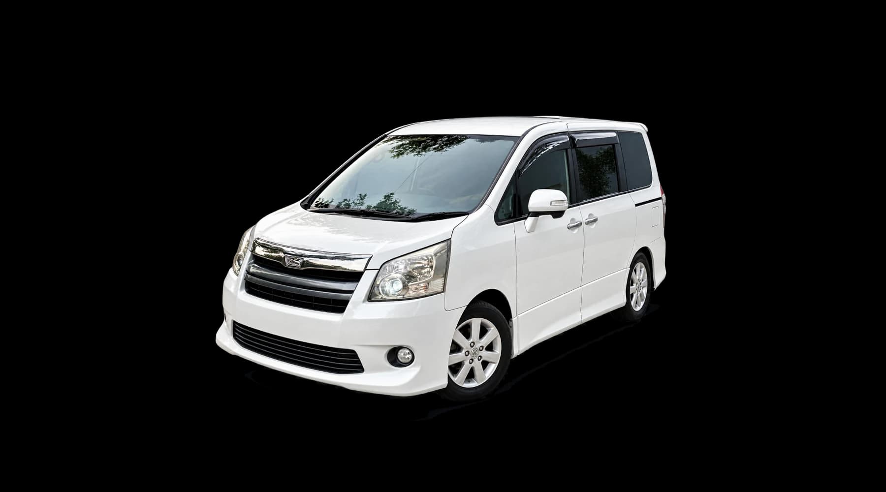Toyota Noah 2010